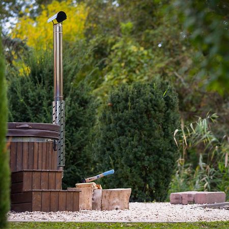 Posteleki Vendeghaz-Nyugalom Szigetei Villa Gyula Eksteriør billede