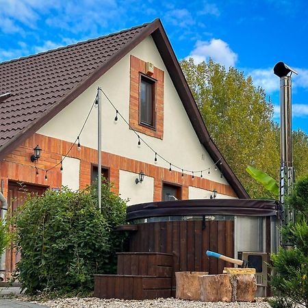 Posteleki Vendeghaz-Nyugalom Szigetei Villa Gyula Eksteriør billede