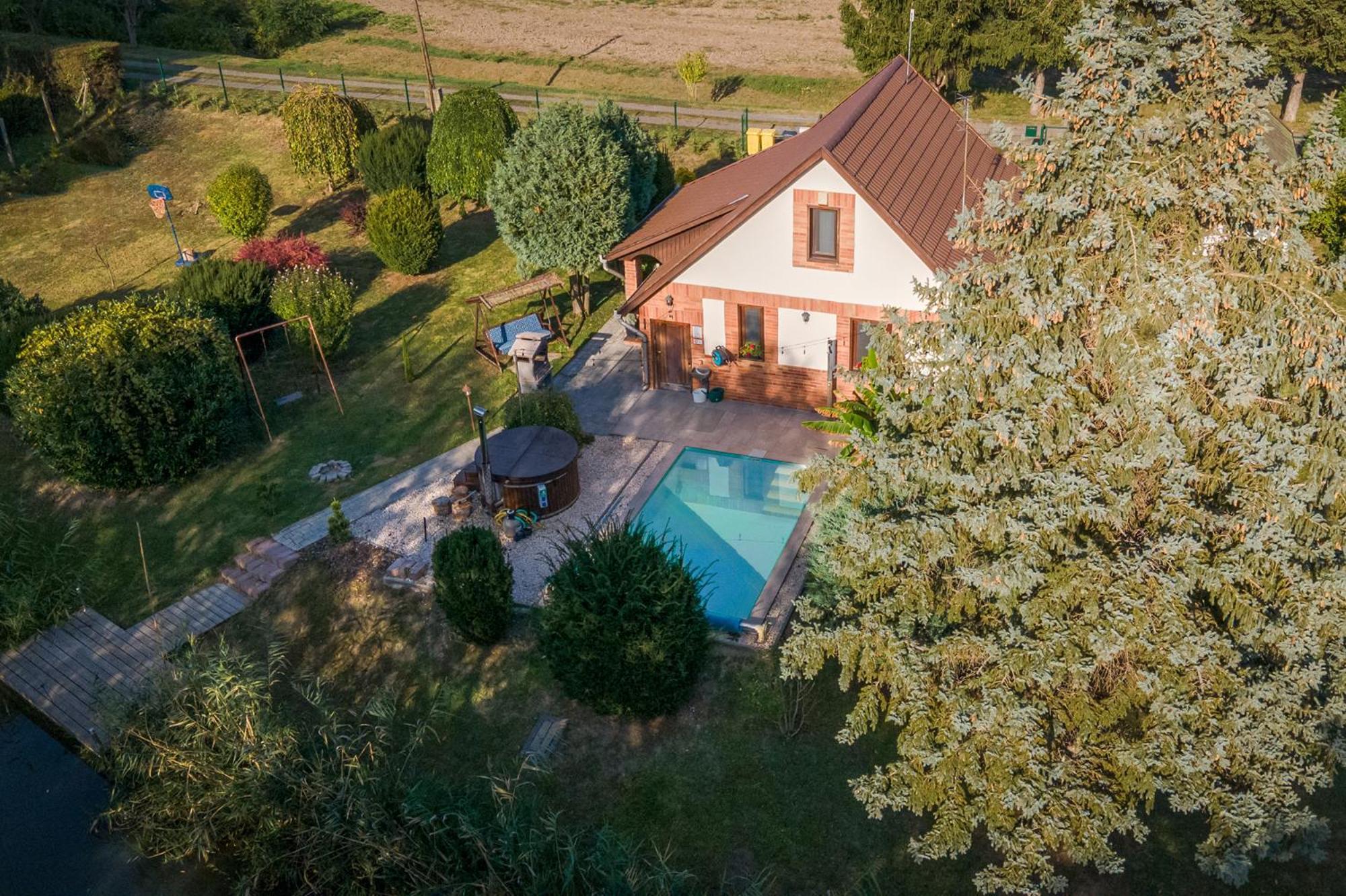 Posteleki Vendeghaz-Nyugalom Szigetei Villa Gyula Eksteriør billede