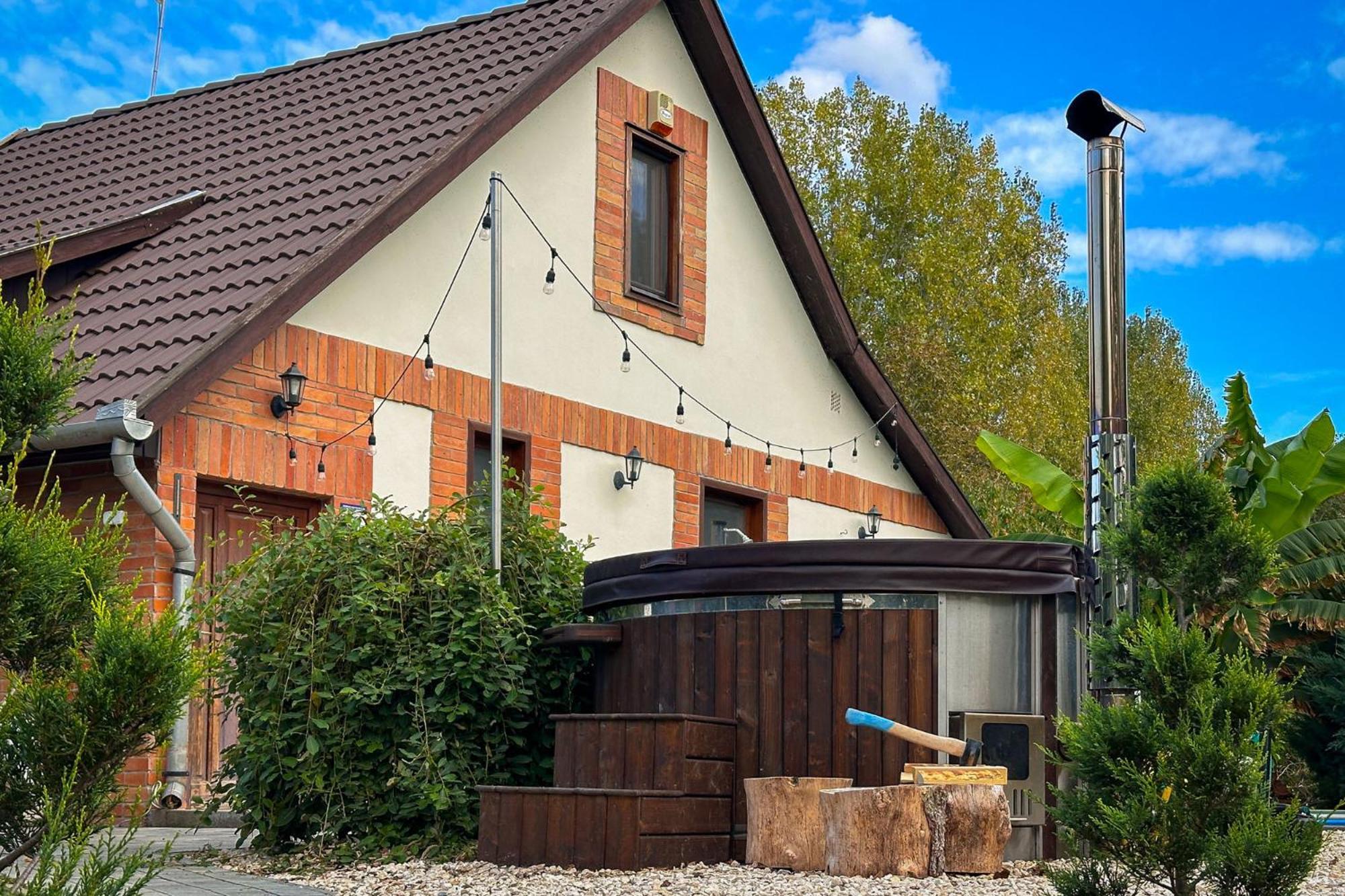 Posteleki Vendeghaz-Nyugalom Szigetei Villa Gyula Eksteriør billede