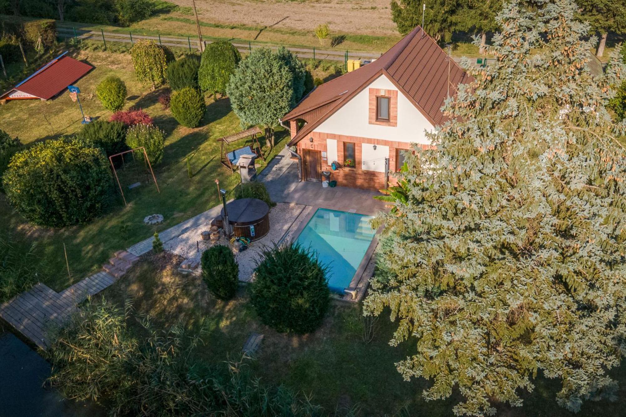 Posteleki Vendeghaz-Nyugalom Szigetei Villa Gyula Eksteriør billede