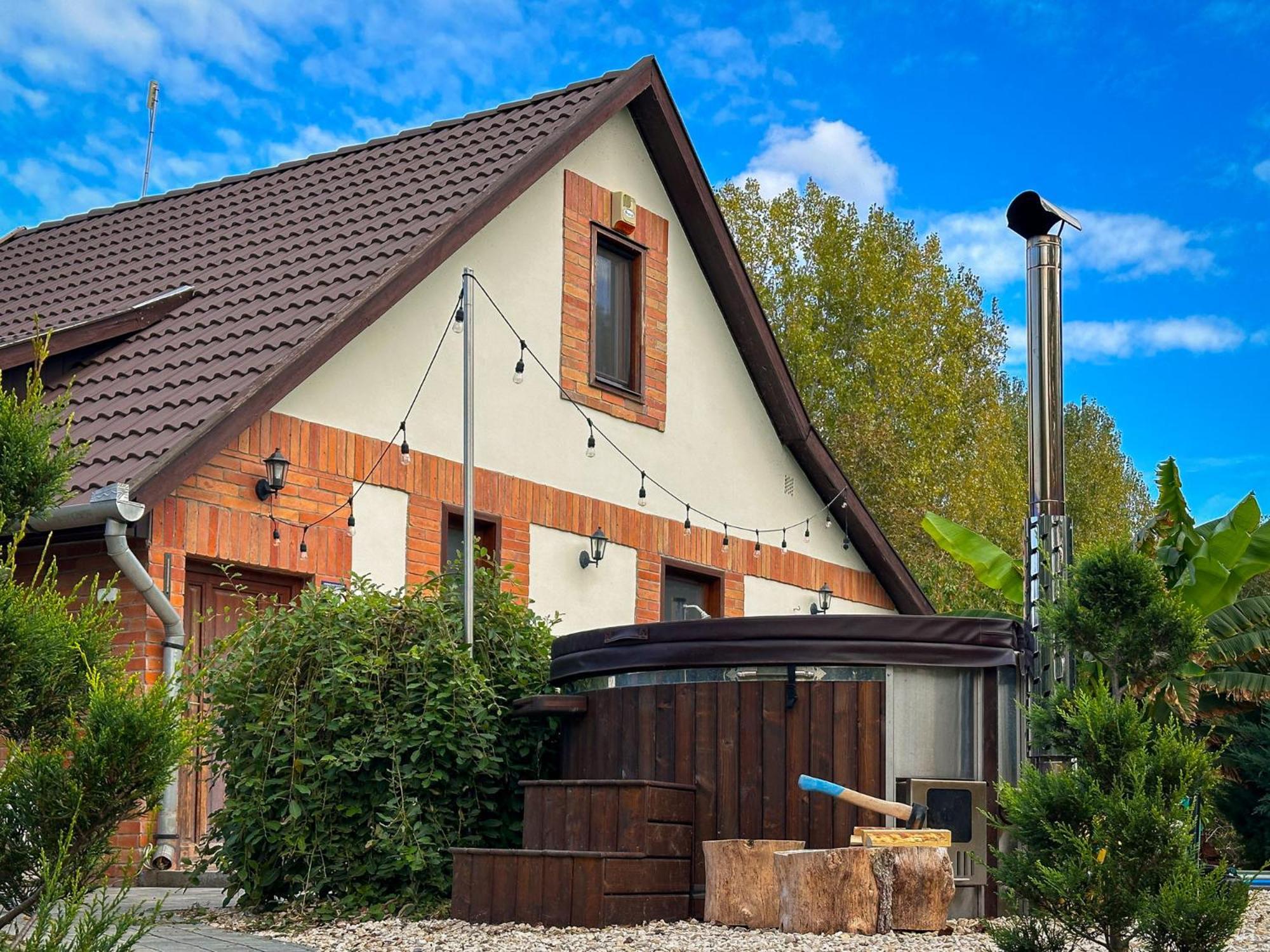 Posteleki Vendeghaz-Nyugalom Szigetei Villa Gyula Eksteriør billede